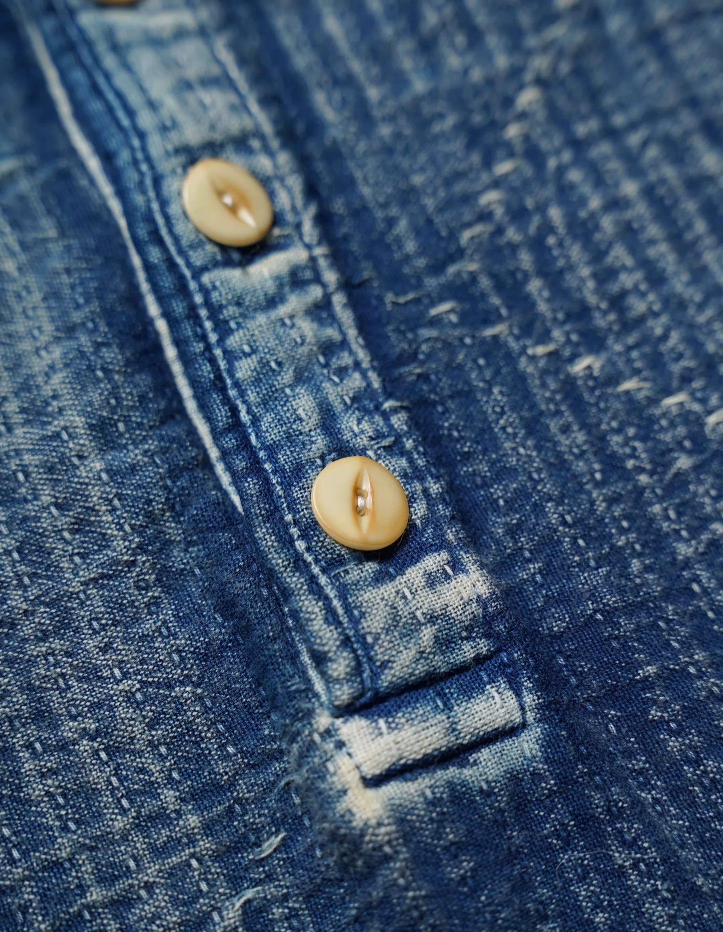 Indigo Dye Sashiko Henley Short-Sleeves Shirt